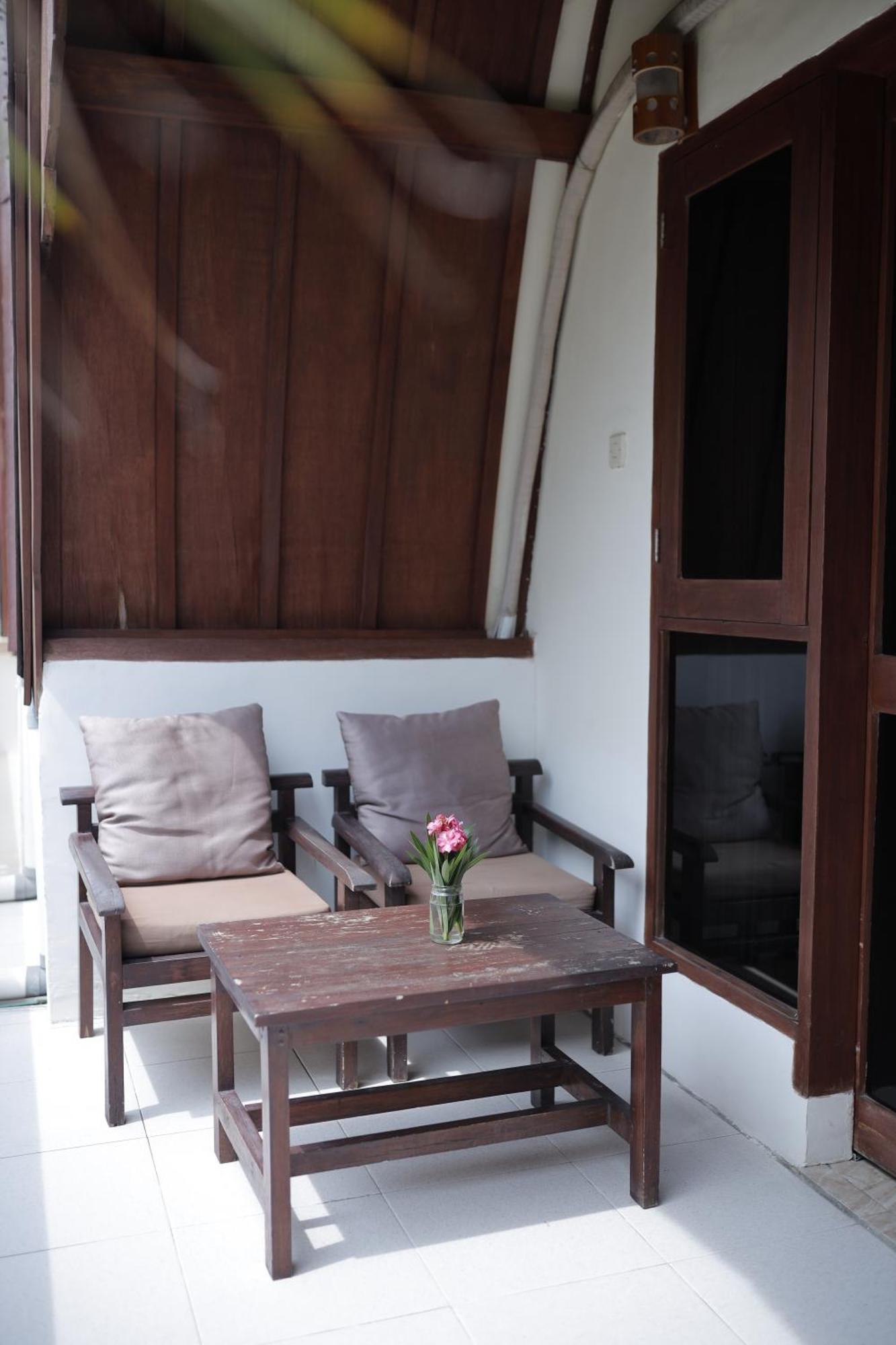 D'Gilian Bungalow Gili Trawangan Exterior foto